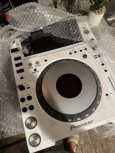 Limited white cdj 2000 - limited,